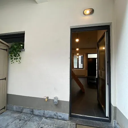 Modern Cozy With Backyard Quarto em Acomodações Particulares *